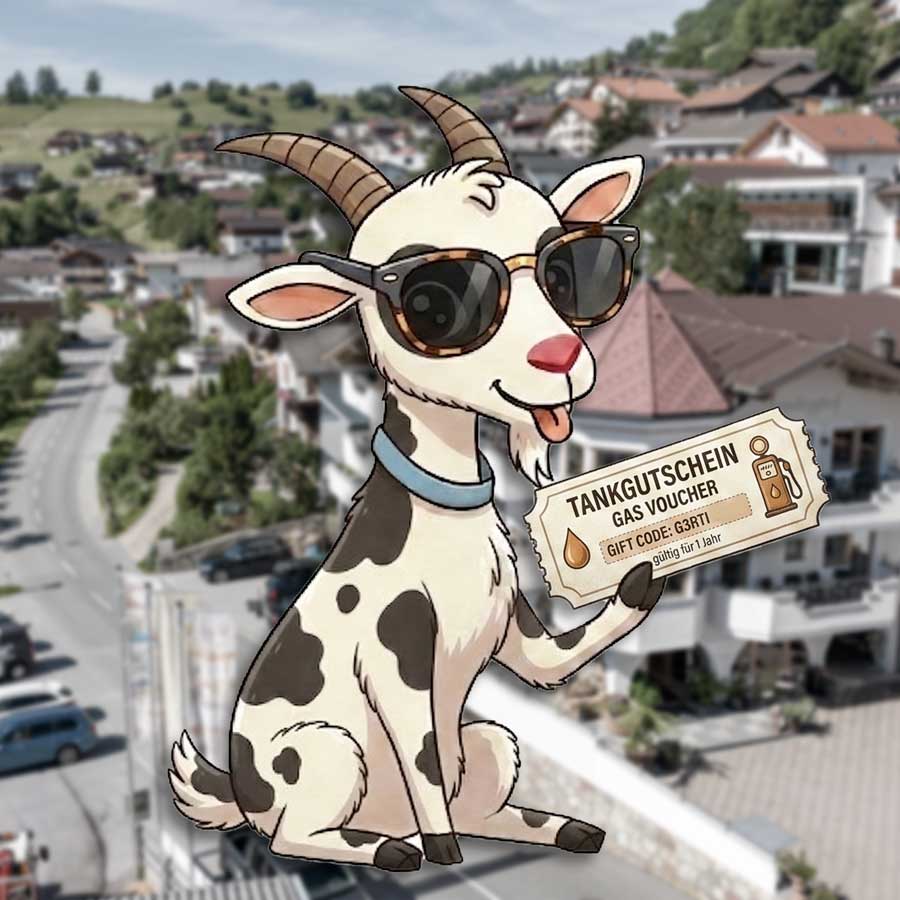 Cartoon-Ziege mit Sonnenbrille hält einen Tankgutschein; Stadtgebäude im Hintergrund unscharf.